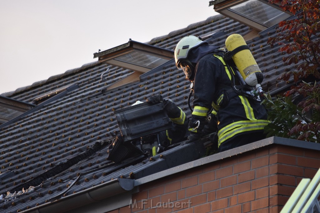 Feuer 2 Y Koeln Suerth Elisabeth Selbertstr P115.JPG - Miklos Laubert